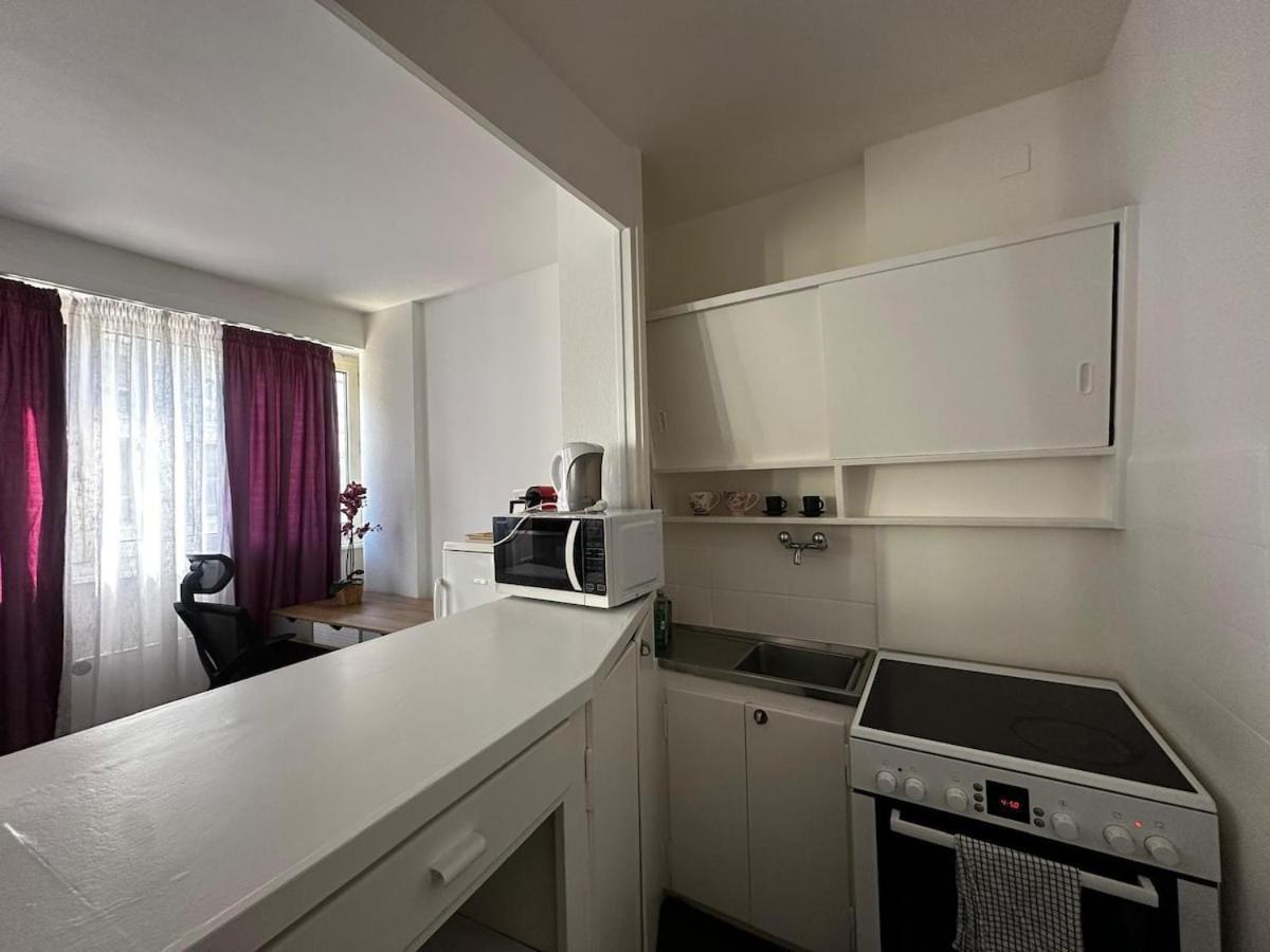 01 Convenient - Station Station Apartment