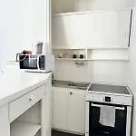 01 Convenient - Station Station Ginebra