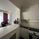 01 Convenient - Station Station Apartamento *