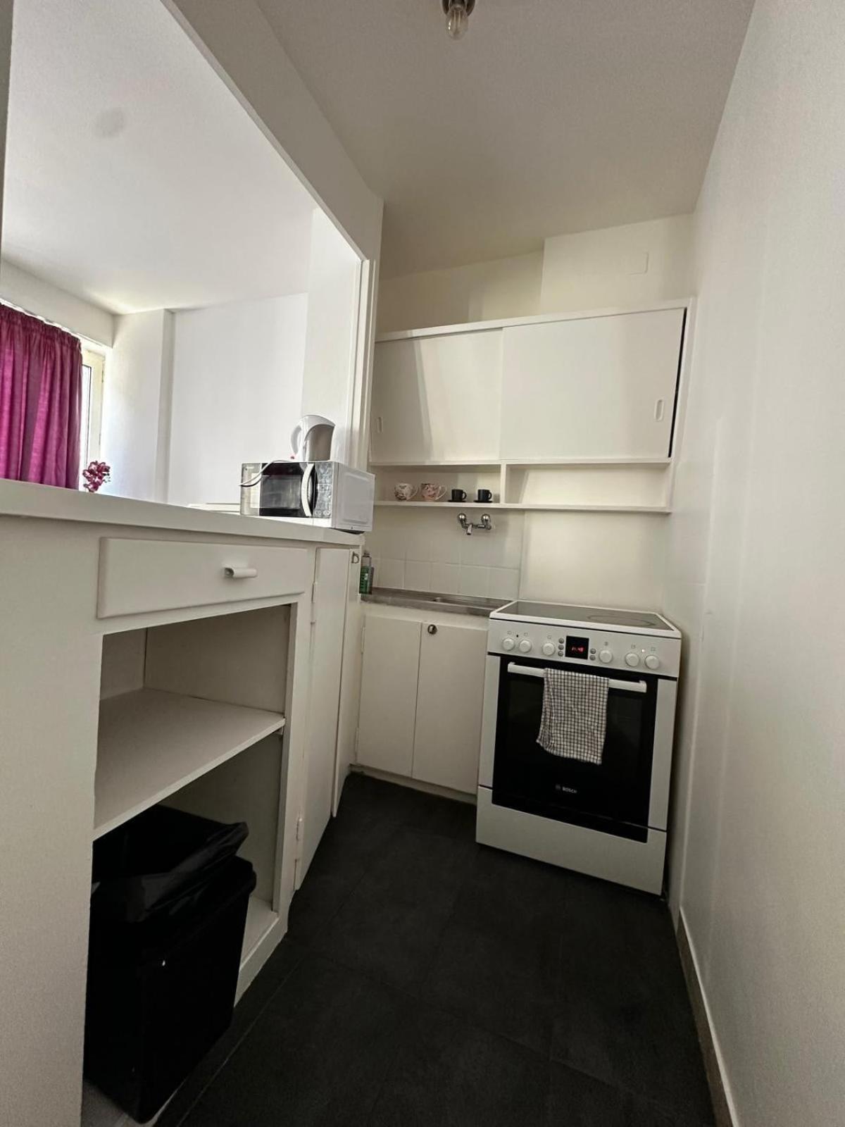 01 Convenient - Station Station *