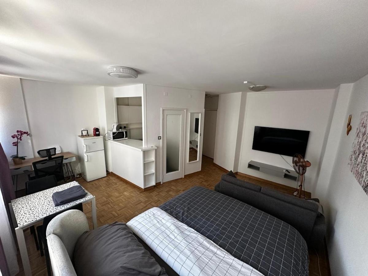 01 Convenient - Station Station Apartamento *